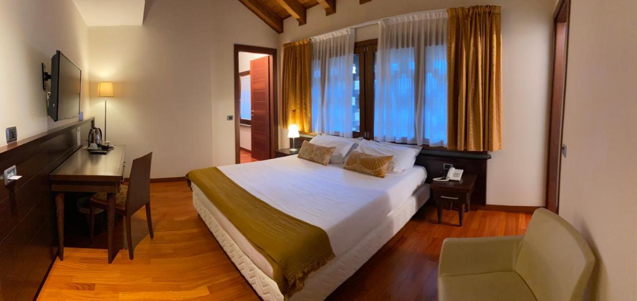 Country Hotel Castelbarco Vaprio d'Adda Ngoại thất bức ảnh