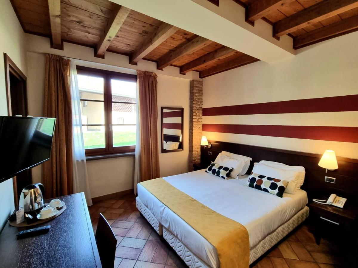 Country Hotel Castelbarco Vaprio d'Adda Ngoại thất bức ảnh