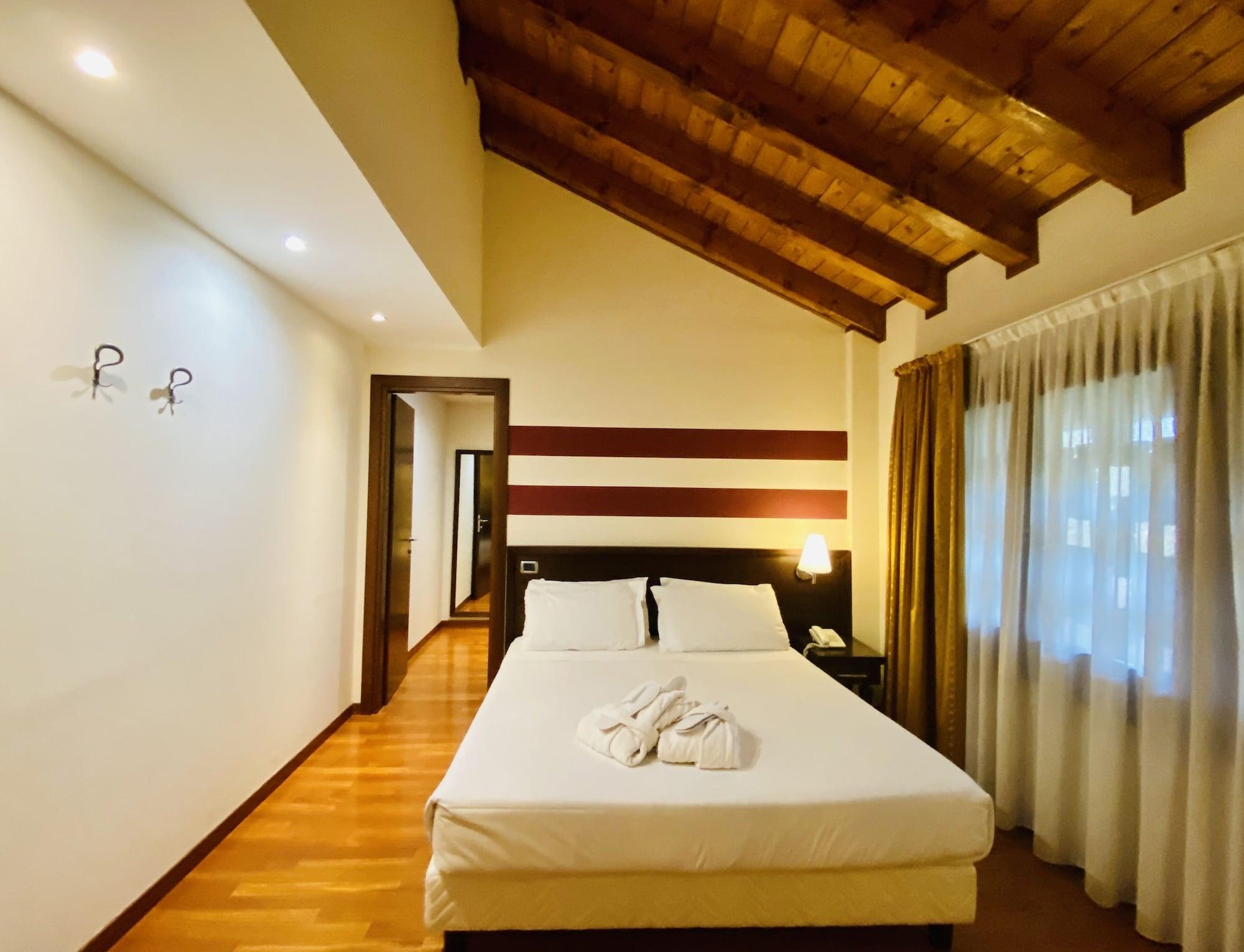 Country Hotel Castelbarco Vaprio d'Adda Ngoại thất bức ảnh