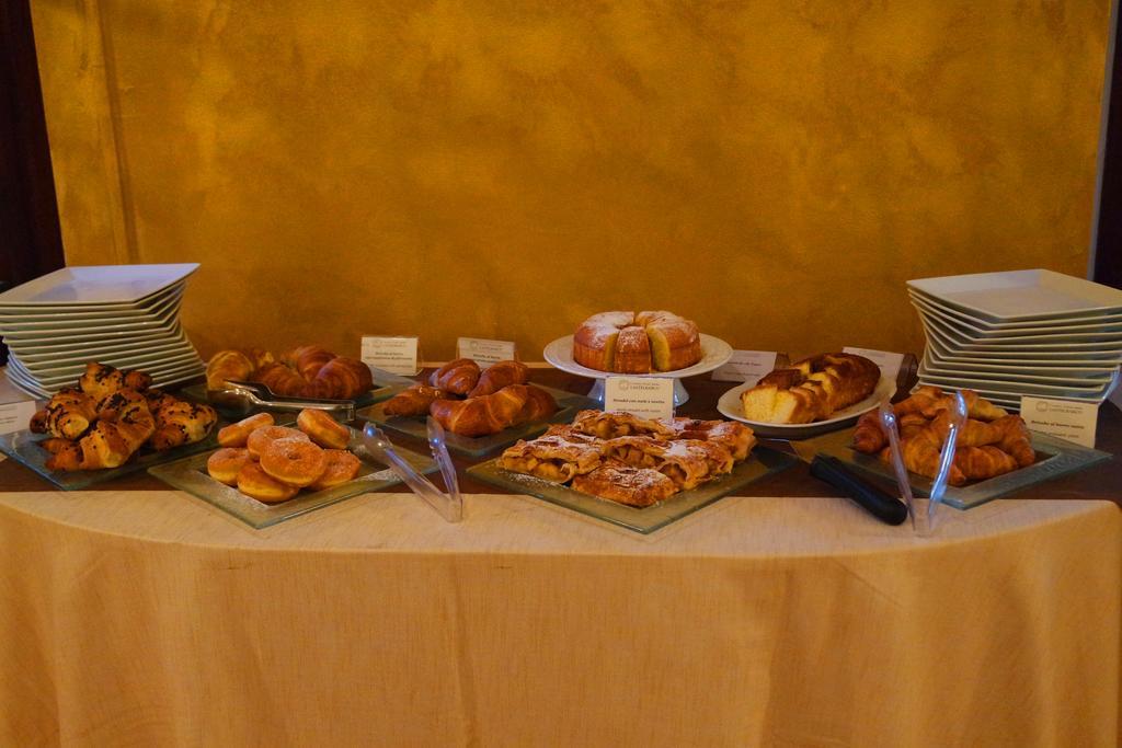 Country Hotel Castelbarco Vaprio d'Adda Ngoại thất bức ảnh