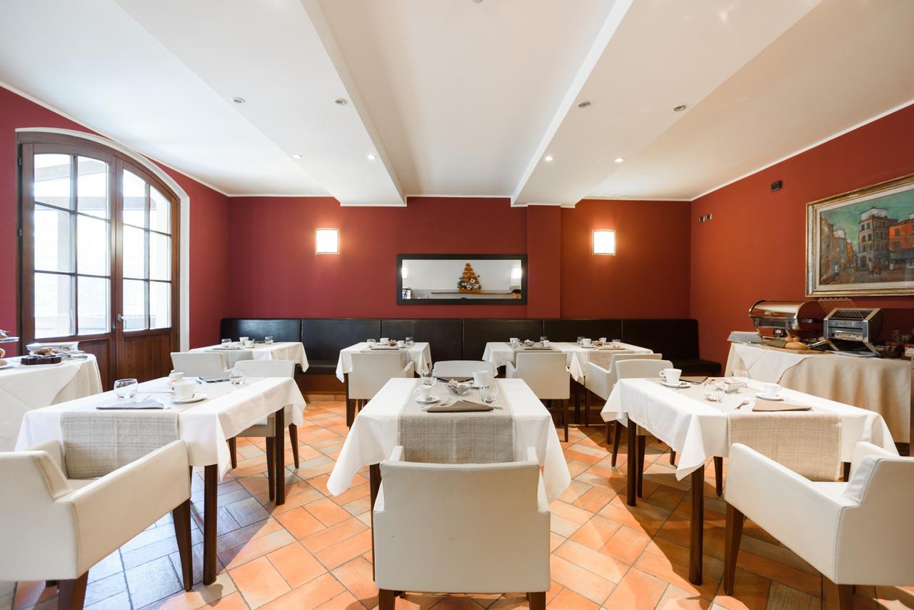 Country Hotel Castelbarco Vaprio d'Adda Ngoại thất bức ảnh